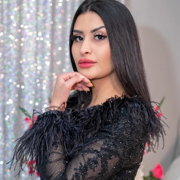 Mermaid dress feathers, long sleeve ,Color black special designs. - Picture 3 of 3